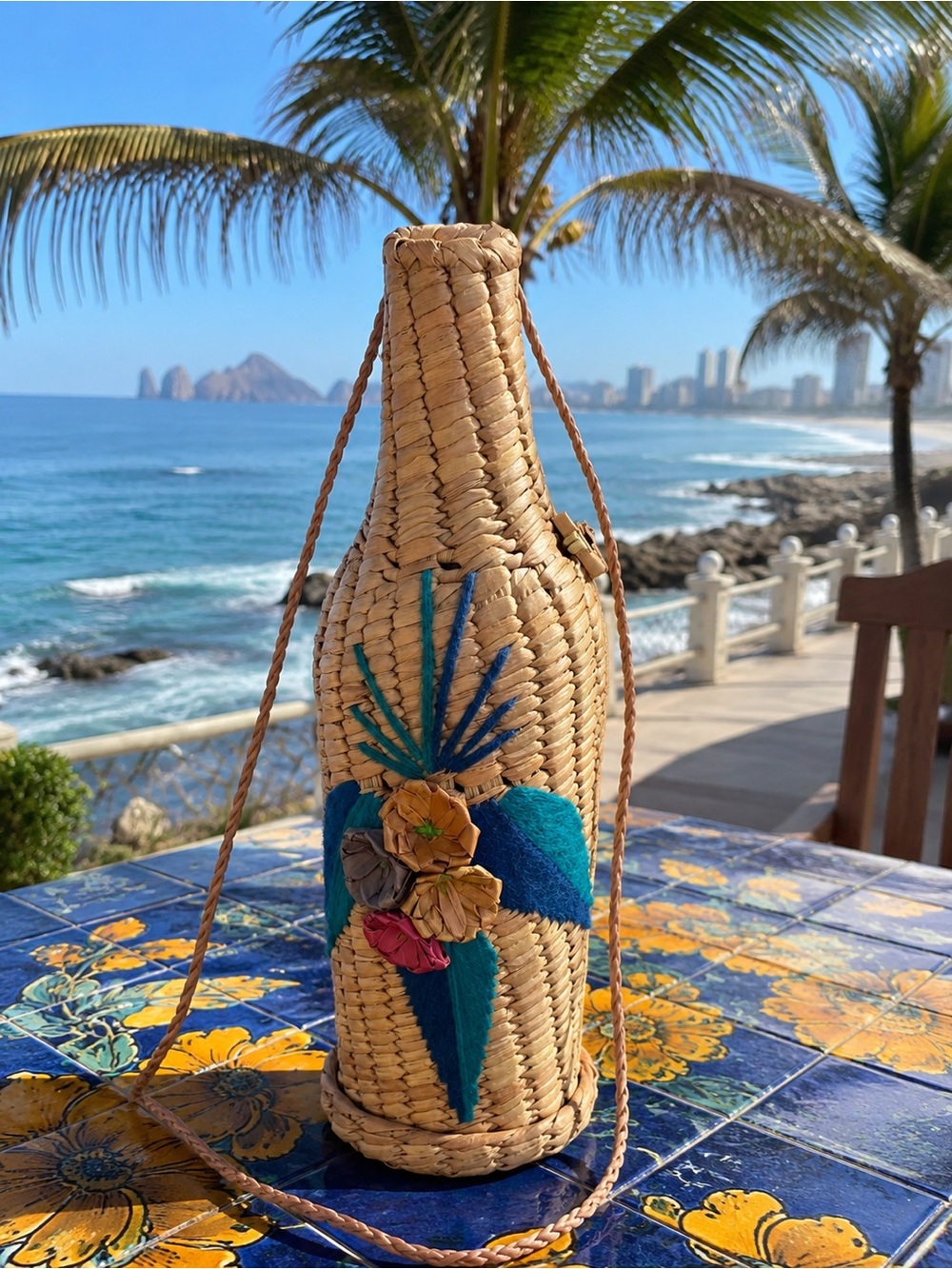 Woven Decorative Bottle Vase with Teal Accents 🔥 VINTAGE TROPICAL FIND! 🌴🍷 - Picture 1 of 4